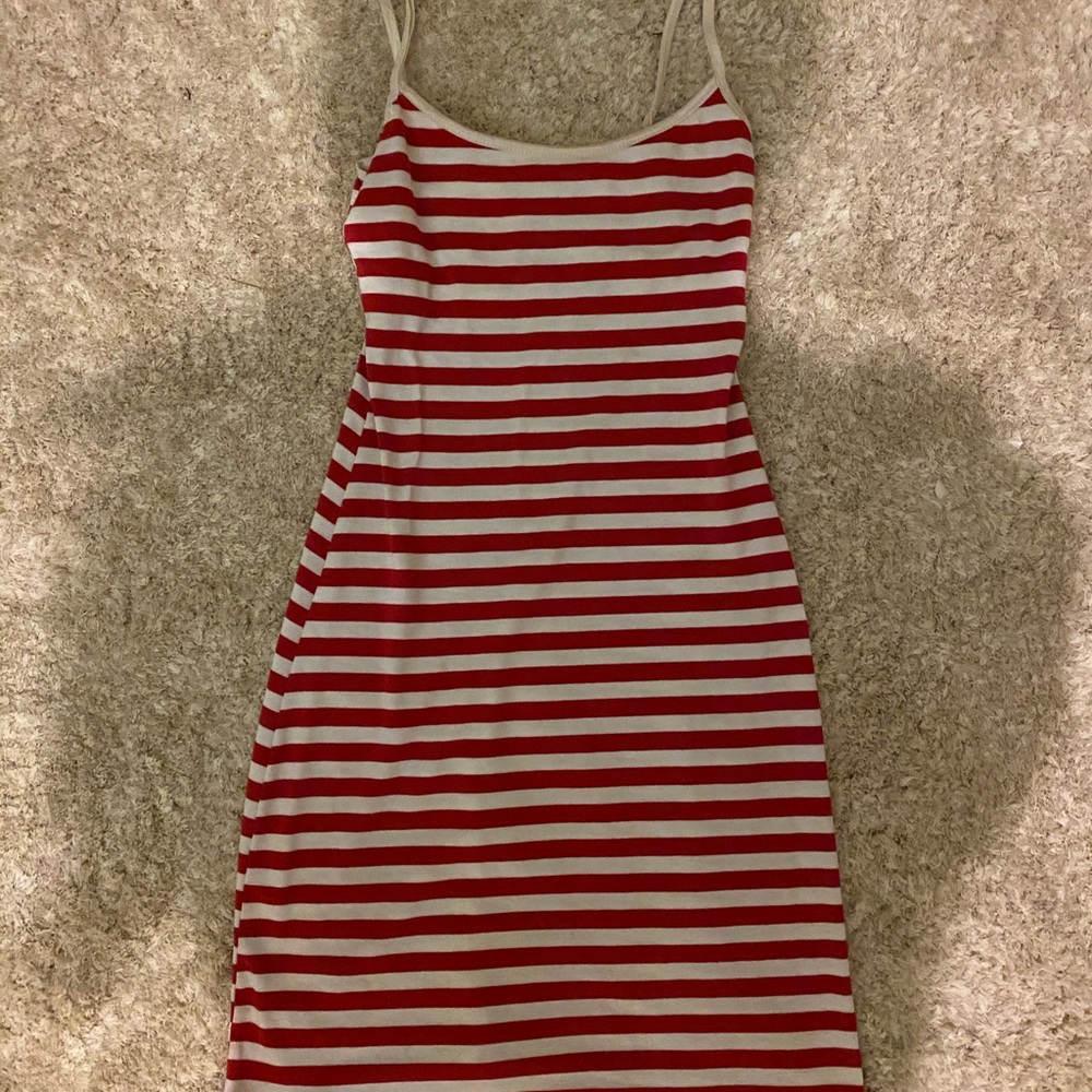 BODYCON RED AND WHITE SUMMER DRESS
